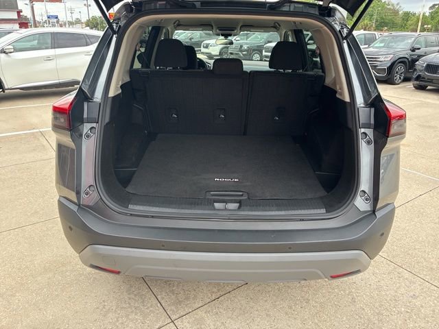 Used 2023 Nissan Rogue SV image 7