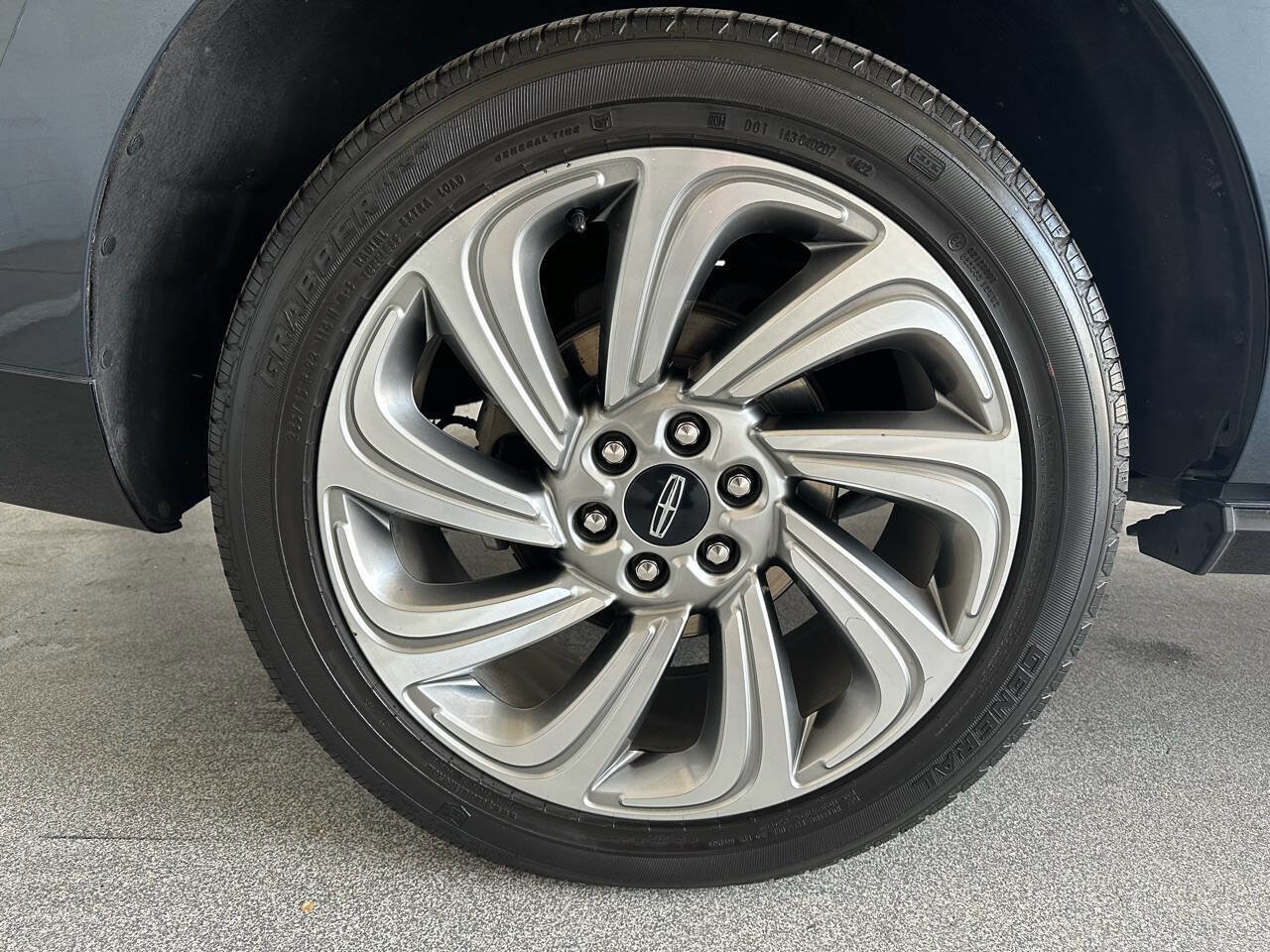 Used 2022 Lincoln Navigator 2WD image 41