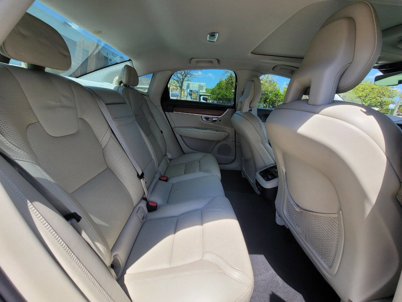 Used 2017 Volvo S90 T5 Inscription w/ Vision Package FWD image 12