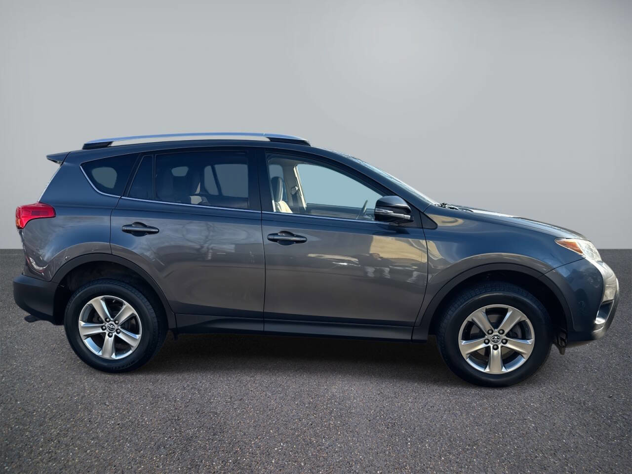 Used 2015 Toyota RAV4 XLE image 5