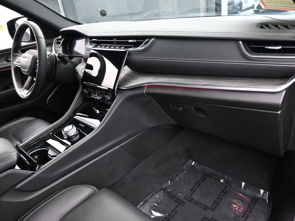 Used 2023 Jeep Grand Cherokee Overland w/ Luxury Tech Group IV image 49