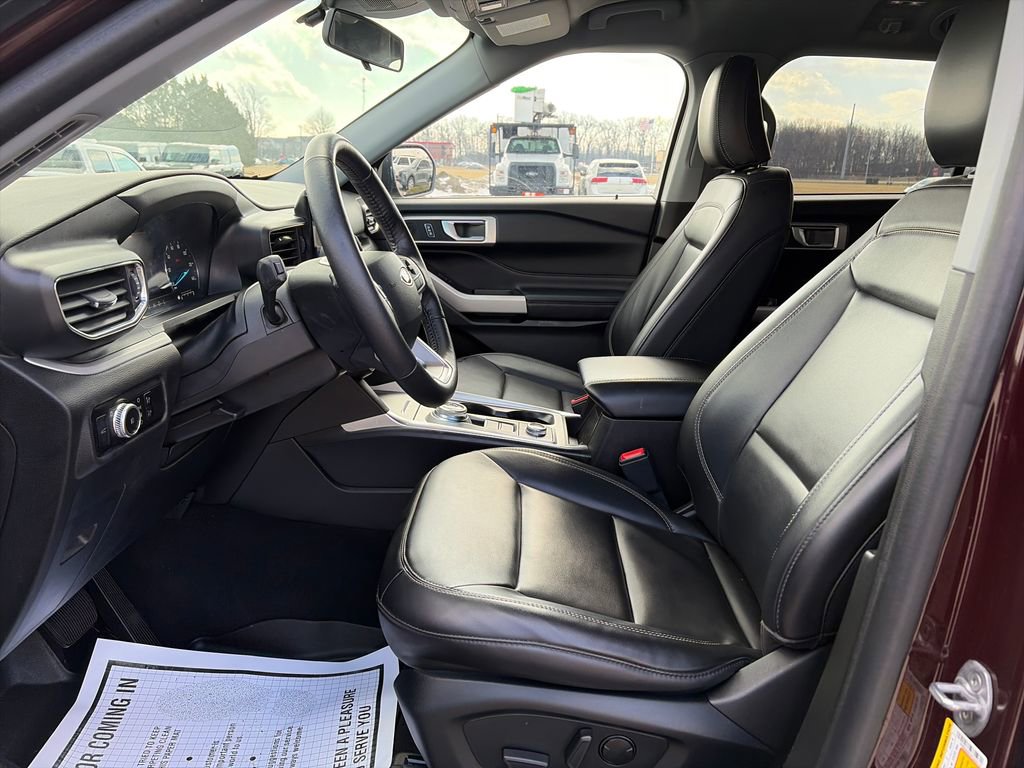 Used 2023 Ford Explorer XLT w/ Equipment Group 202A image 16