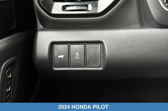 Certified 2024 Honda Pilot Touring image 34