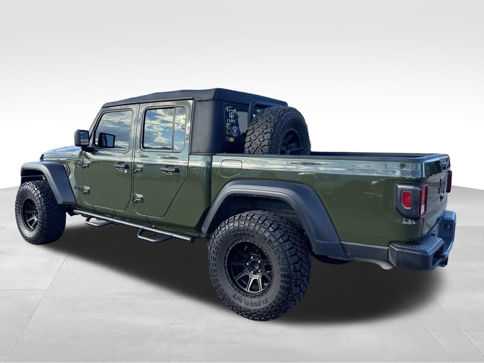 Used 2022 Jeep Gladiator Sport w/ Trailer Tow Package AWD/4WD image 7
