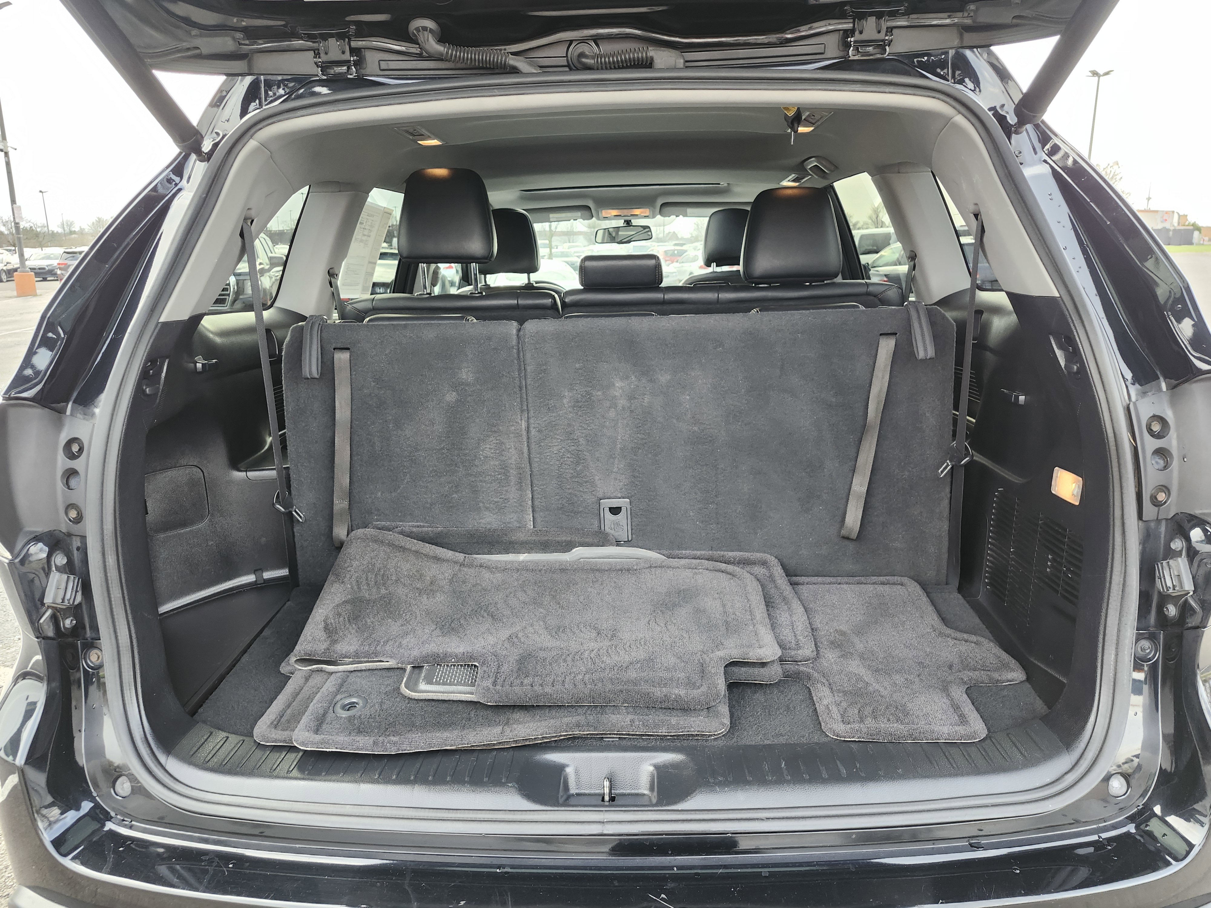 Used 2016 Toyota Highlander XLE image 24