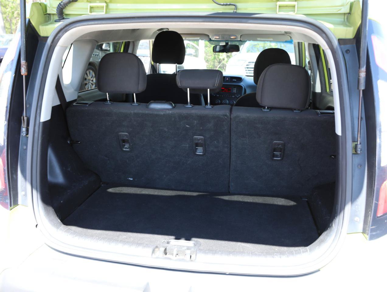 Used 2016 Kia Soul FWD image 12