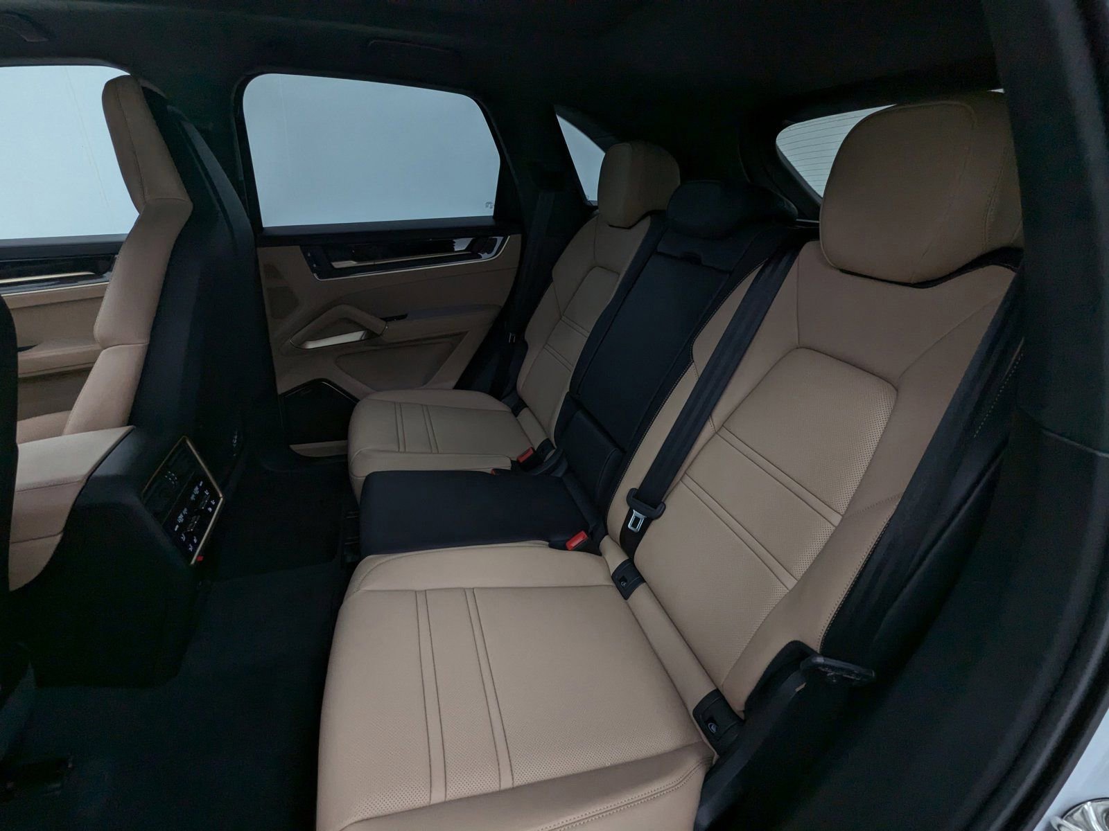 New 2026 Porsche Cayenne Turbo image 22