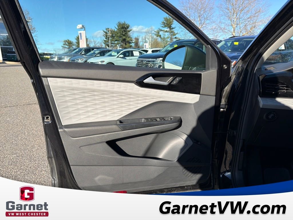 Used 2023 Volkswagen Taos S image 11