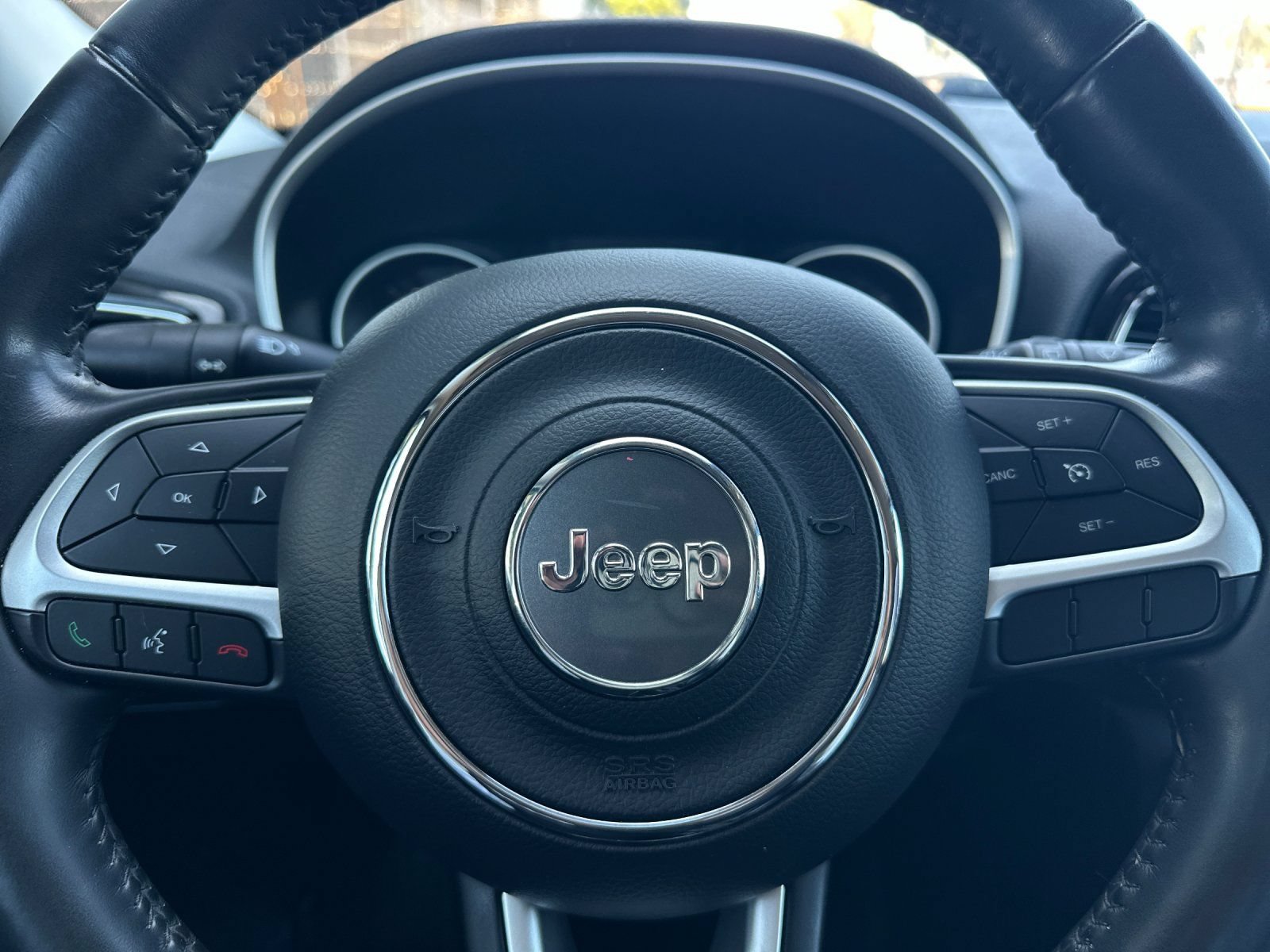 Used 2019 Jeep Compass Latitude FWD image 22