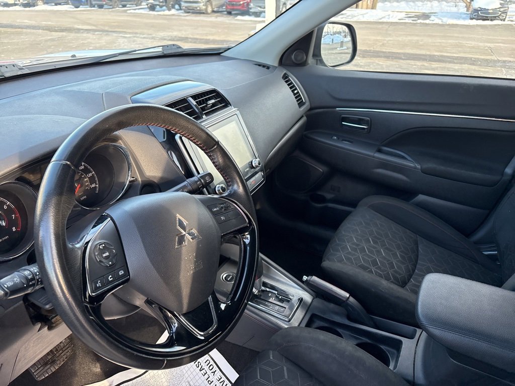 Used 2022 Mitsubishi Outlander Sport SE image 14