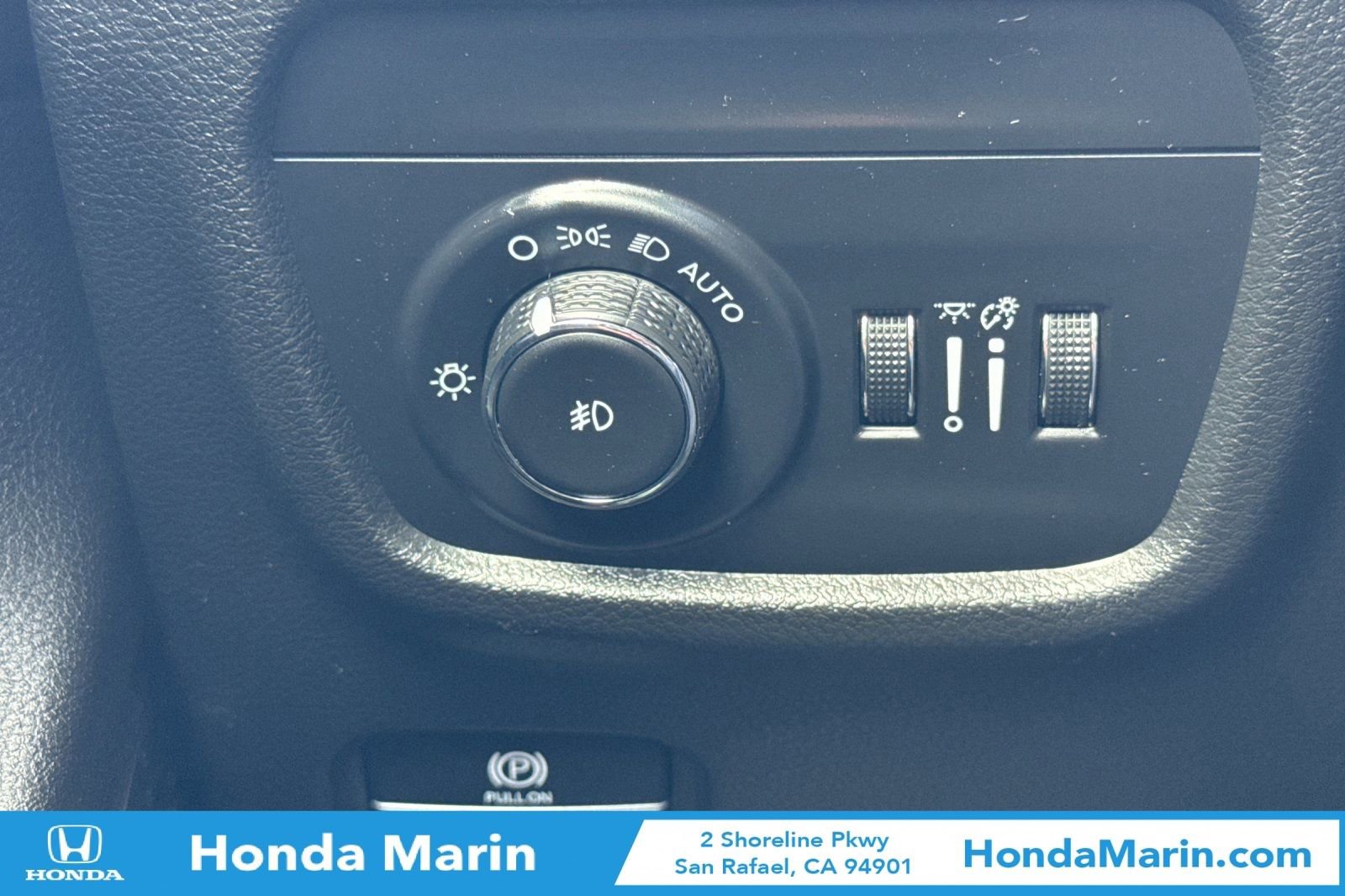 Used 2024 Jeep Grand Cherokee L Limited AWD/4WD image 35