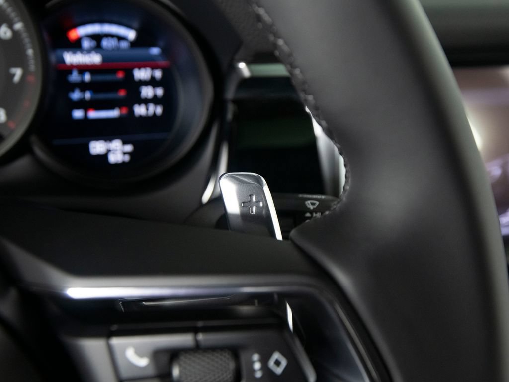 New 2026 Porsche Macan AWD/4WD image 25