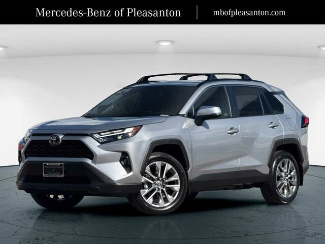 Used 2025 Toyota RAV4 XLE Premium image 1