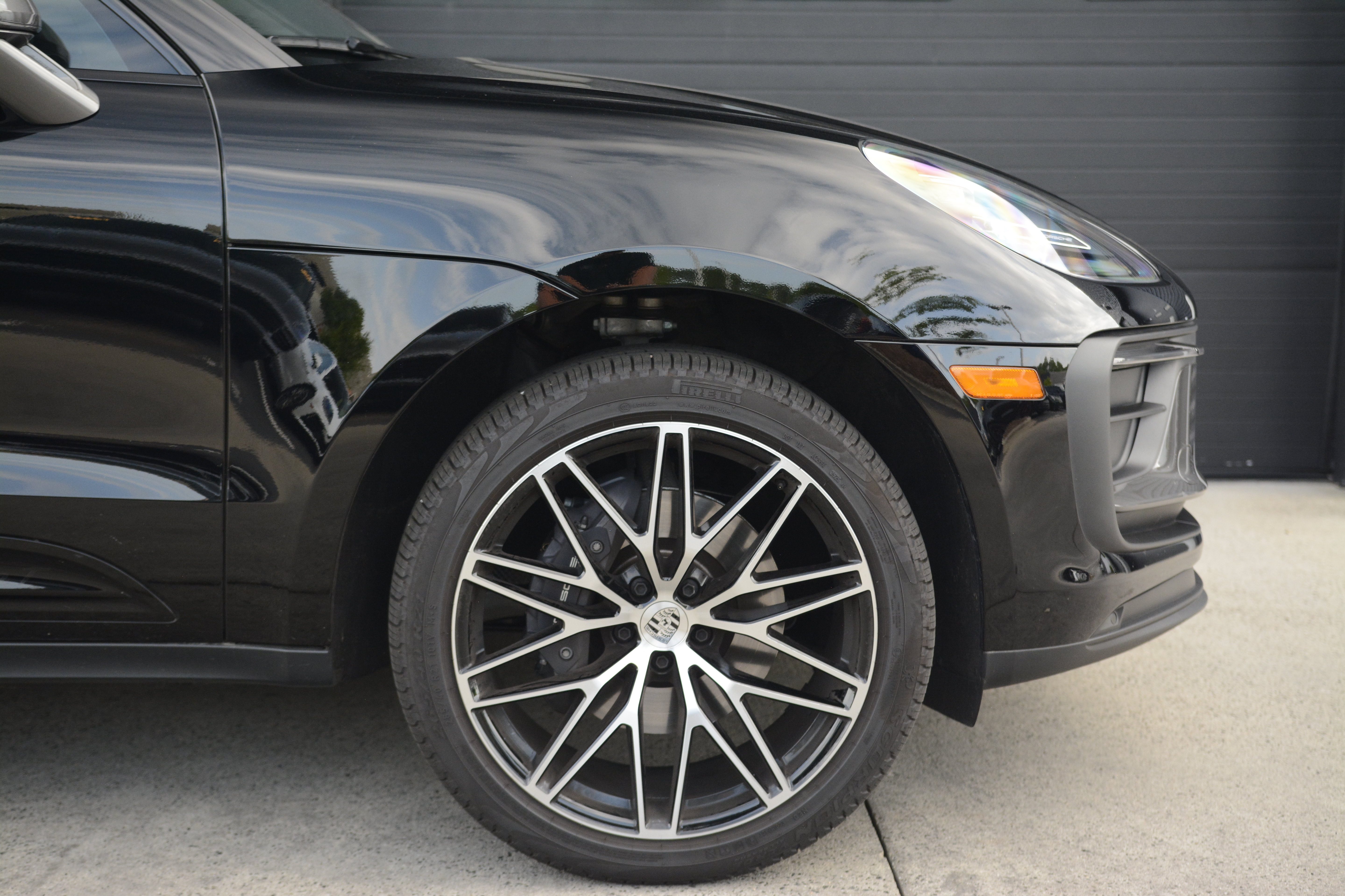 Certified 2026 Porsche Macan Turbo AWD/4WD image 11
