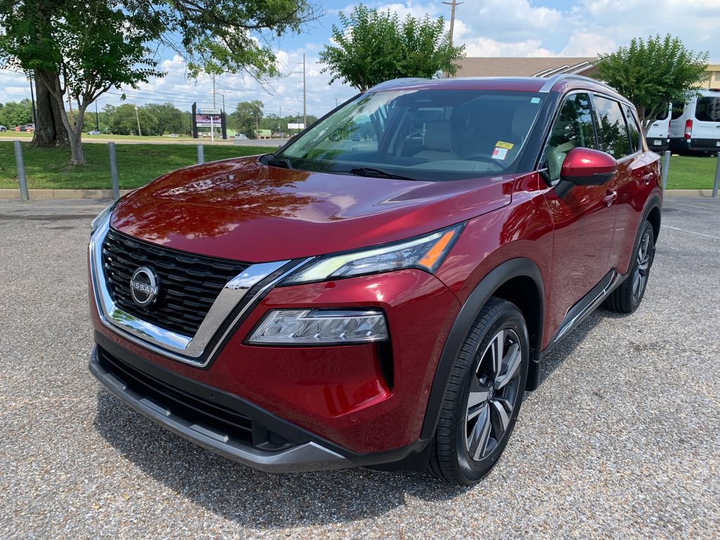 Used 2023 Nissan Rogue SL w/ SL Premium Package FWD image 4