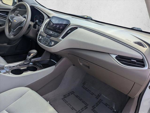 Used 2022 Chevrolet Malibu LT image 23