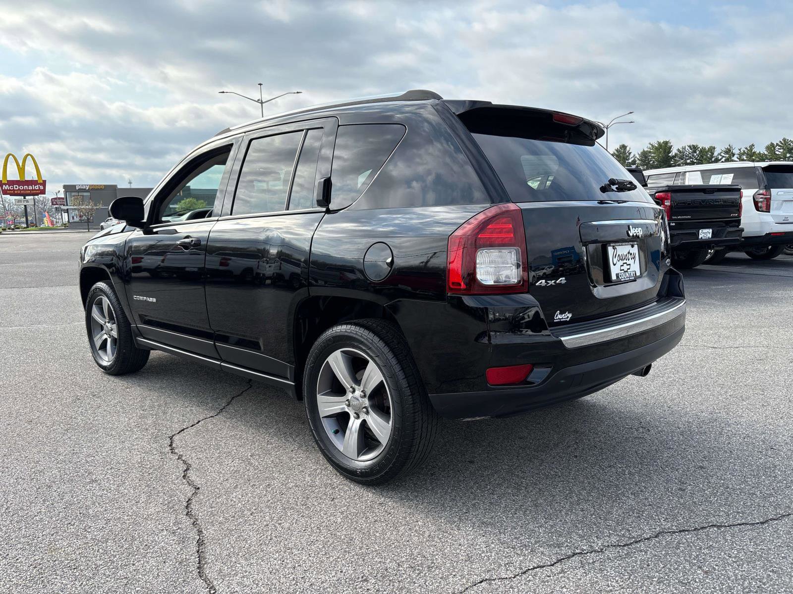 Used 2017 Jeep Compass High Altitude AWD/4WD image 3
