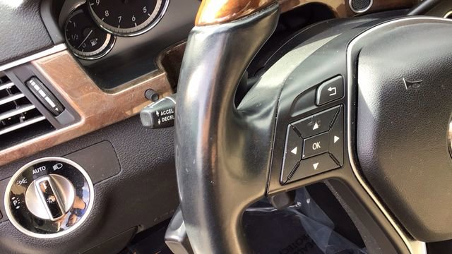 Used 2013 Mercedes-Benz E 350 4MATIC Sedan image 19