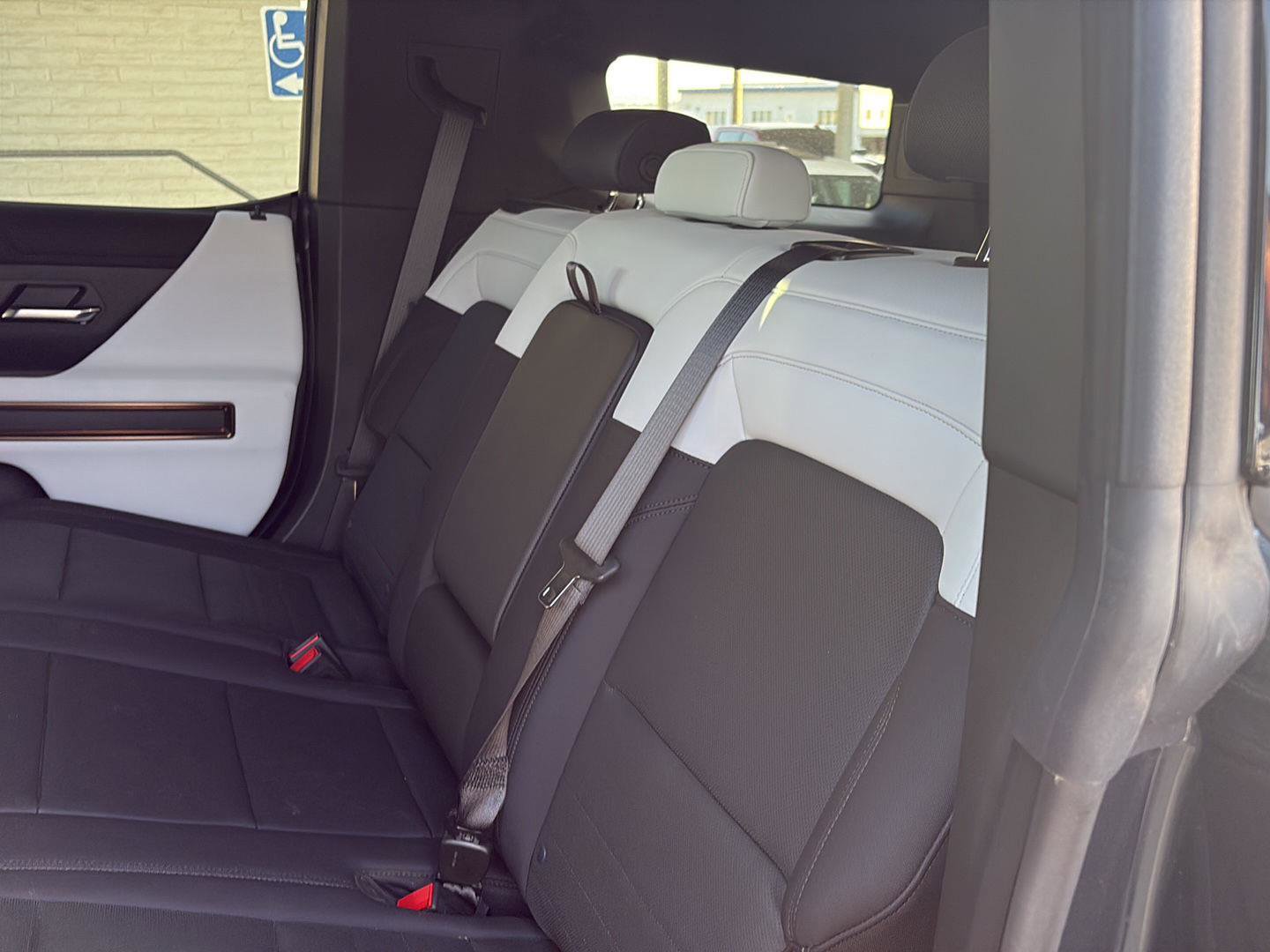Used 2025 GMC Hummer EV 3X w/ LPO, Cargo Utility Package image 30