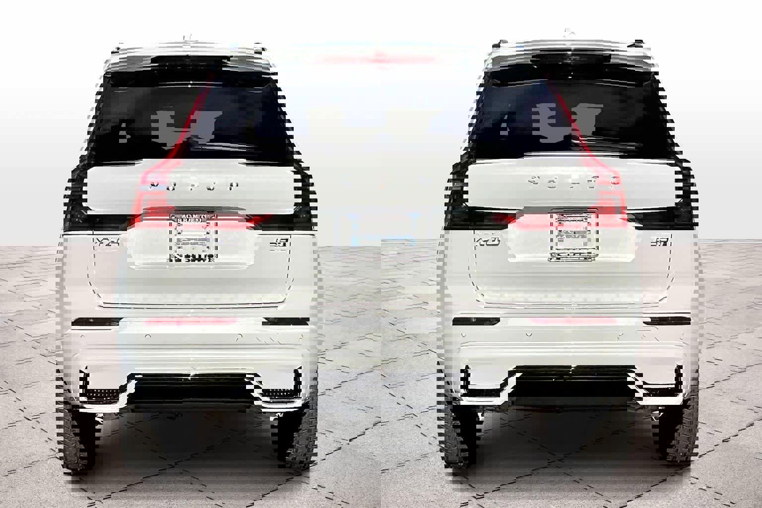 New 2026 Volvo XC60 B5 Plus w/ Protection Package Premier image 6