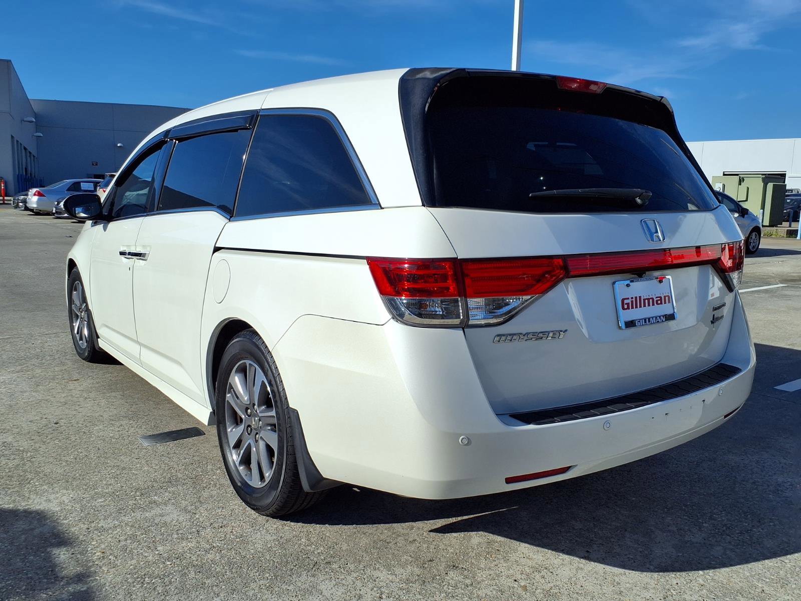 Used 2015 Honda Odyssey Touring image 3
