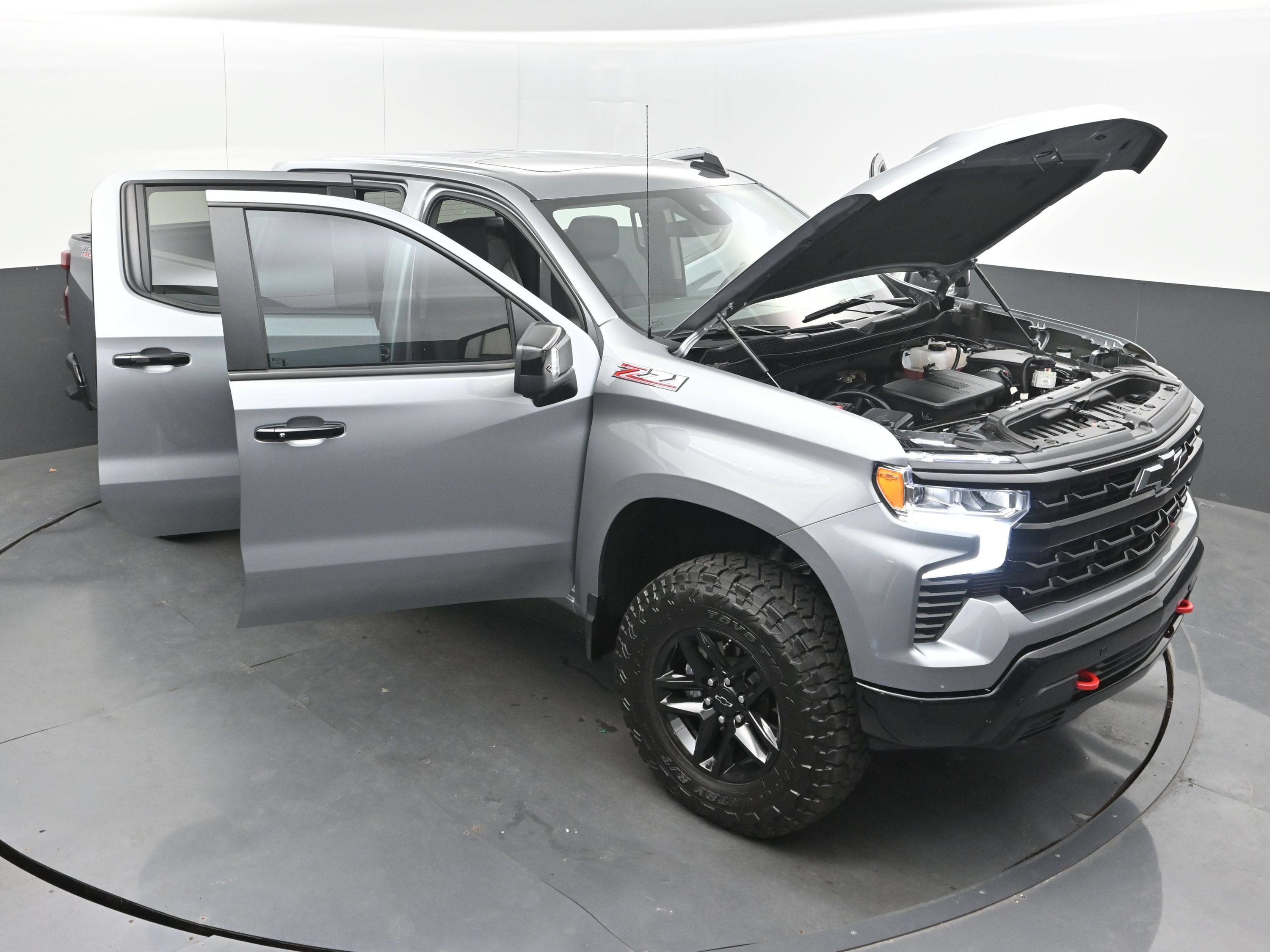 Used 2026 Chevrolet Silverado 1500 LT Trail Boss w/ LT Trail Boss Premium Package AWD/4WD image 38