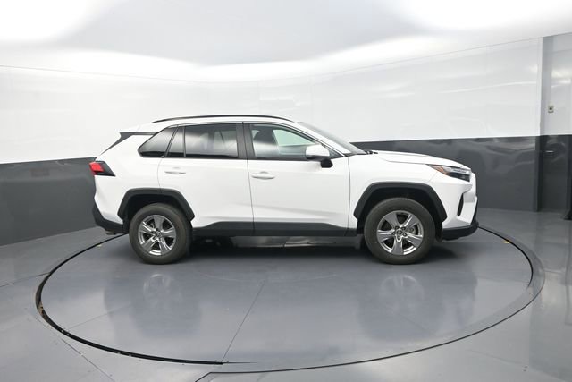 Used 2025 Toyota RAV4 XLE AWD/4WD image 15