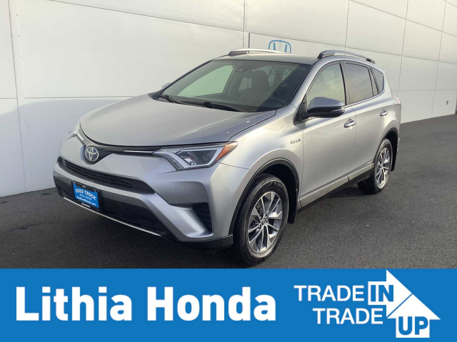 Used 2018 Toyota RAV4 LE