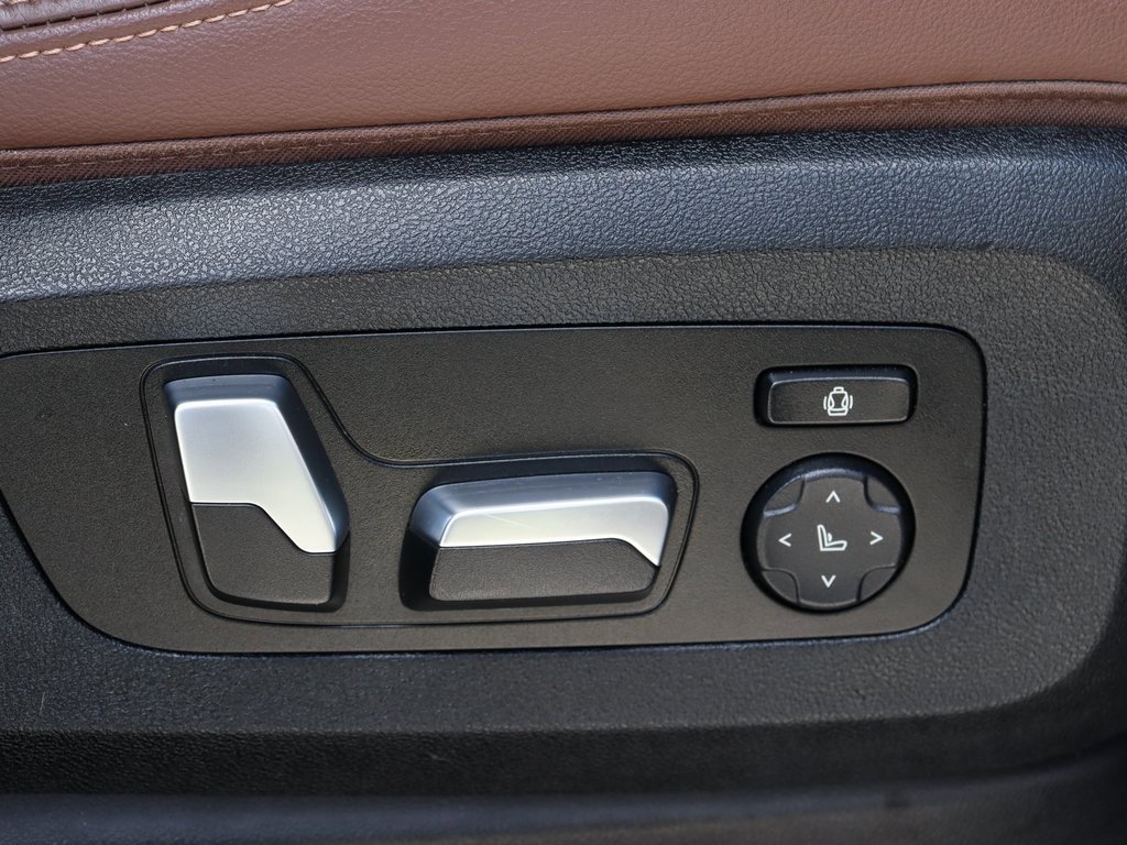 Used 2022 BMW X7 xDrive40i w/ M Sport Package image 30