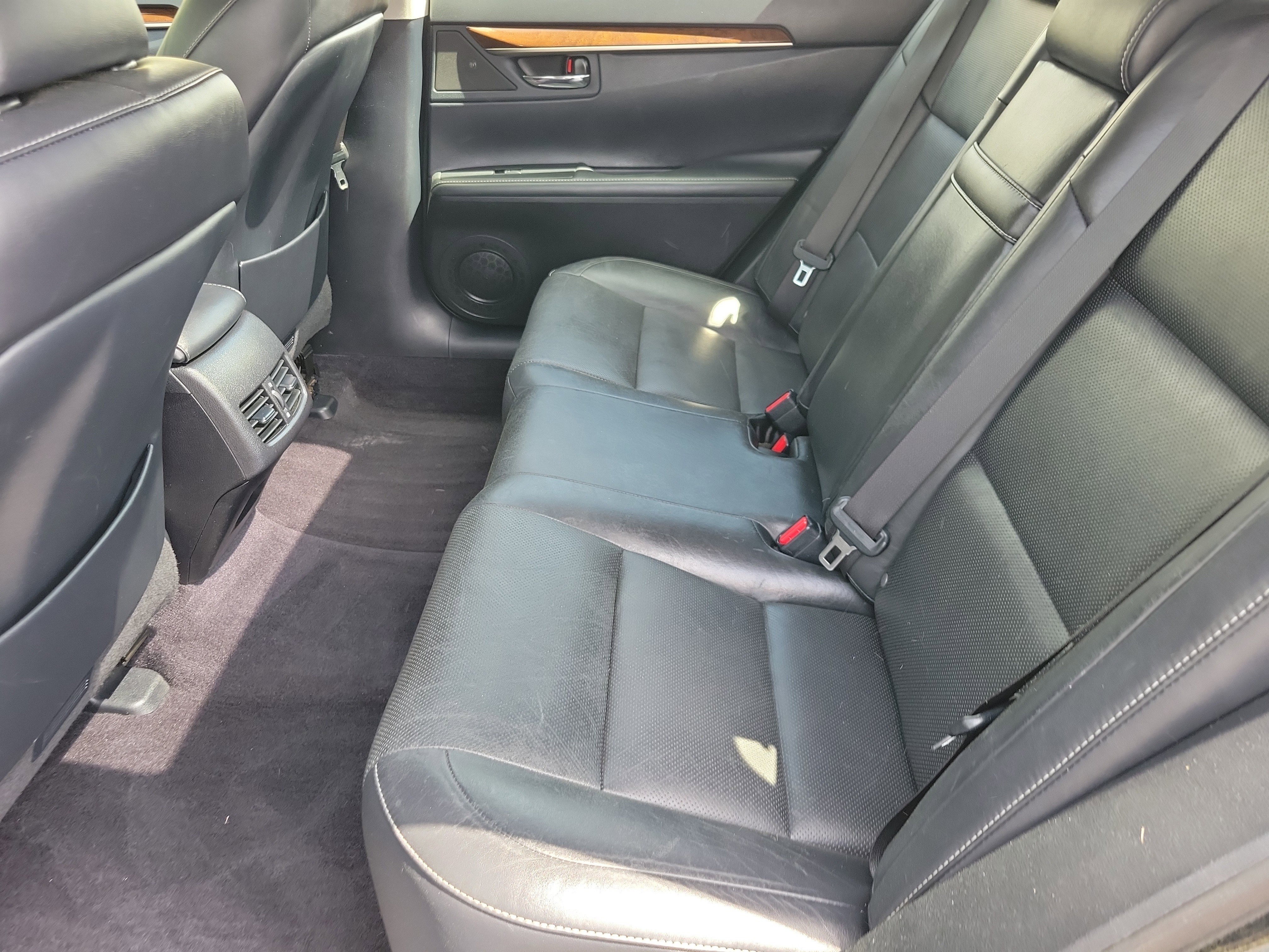 Used 2015 Lexus ES 350 w/ Ultra Luxury Package image 9