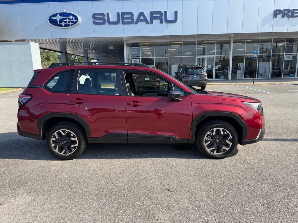 Used 2025 Subaru Forester AWD/4WD image 2