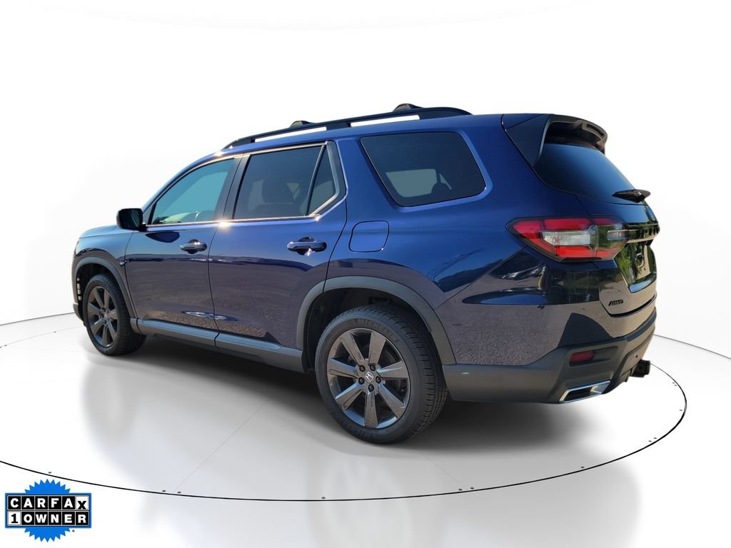 Used 2023 Honda Pilot Sport image 3