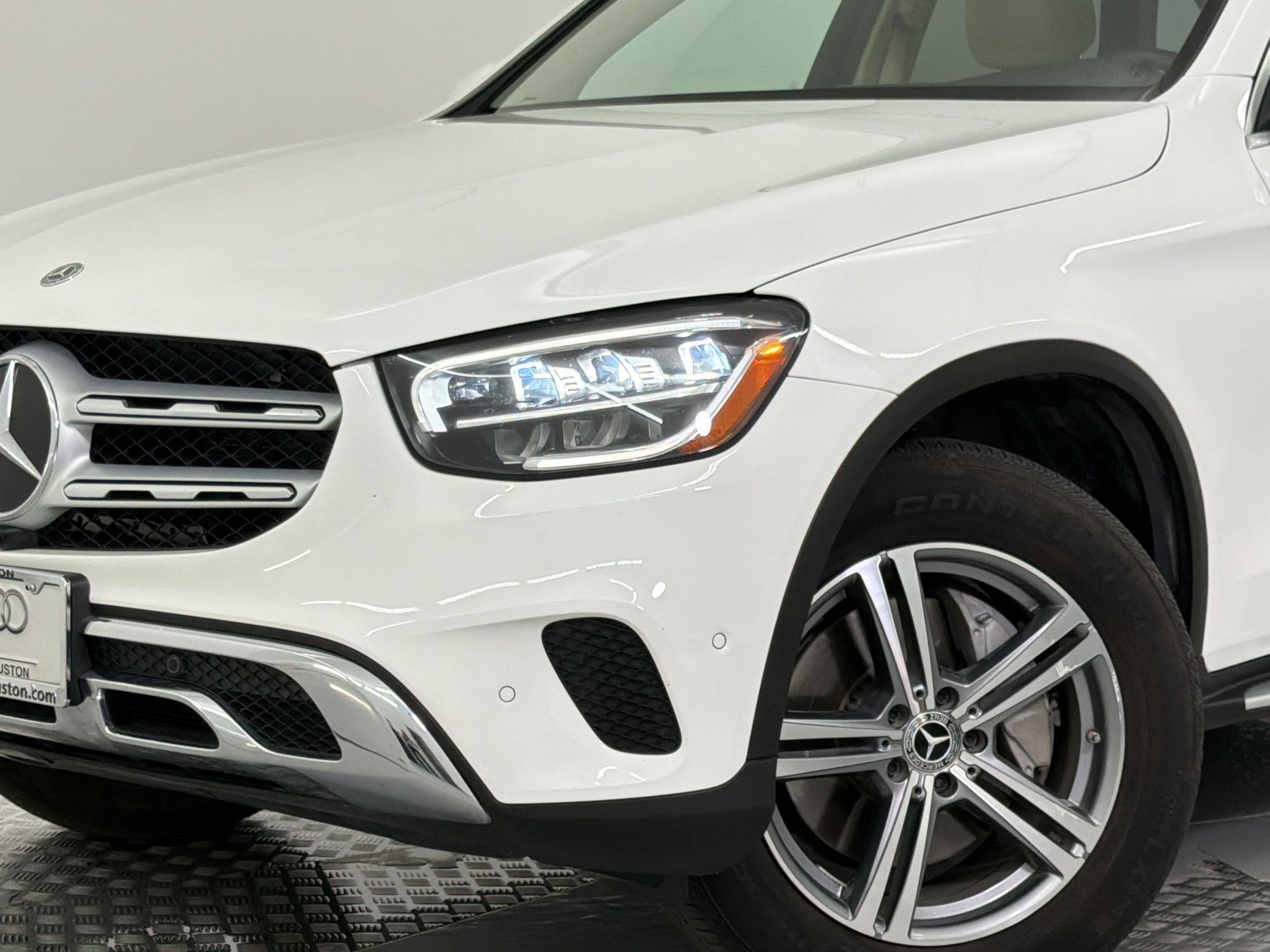 Used 2022 Mercedes-Benz GLC 300 4MATIC w/ Premium Package Lite image 11