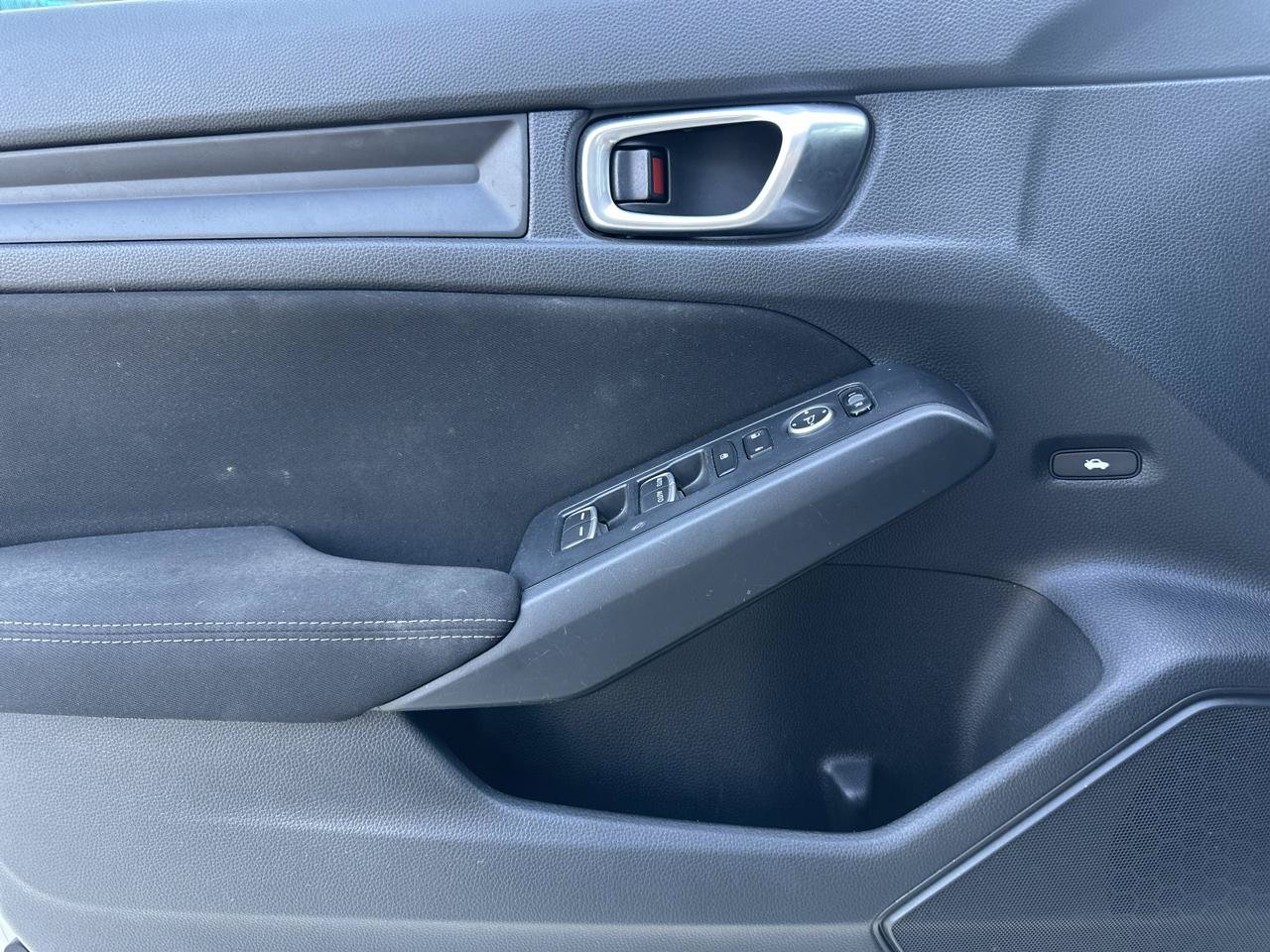 Used 2023 Honda Civic Sport image 13