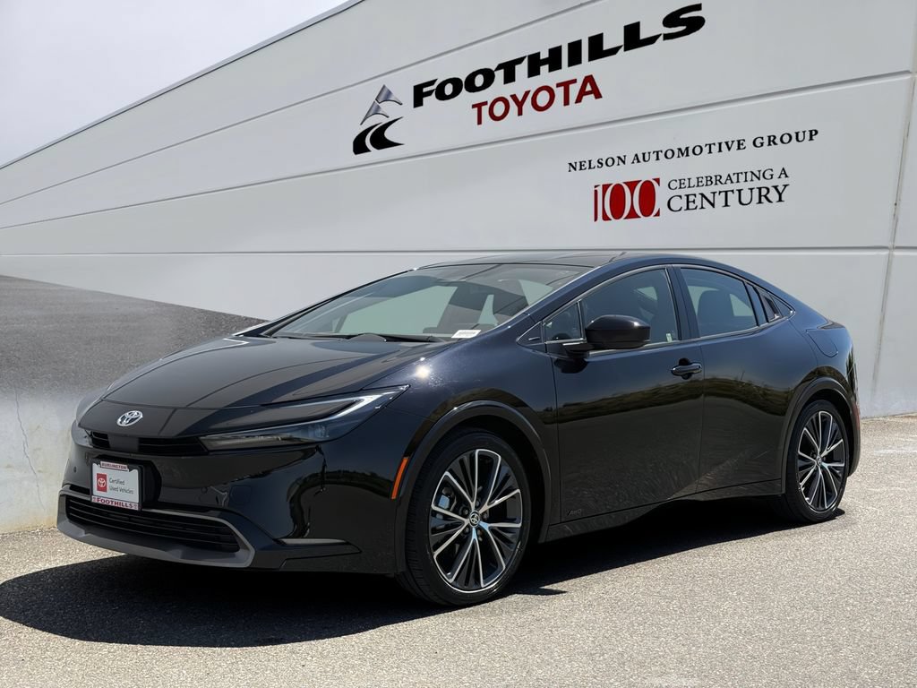 Certified 2025 Toyota Prius XLE AWD/4WD image 3