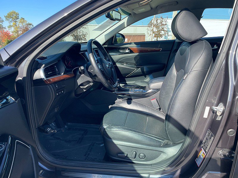 Used 2018 Kia Cadenza Premium image 13
