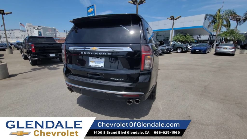 Certified 2023 Chevrolet Suburban Premier RWD image 7