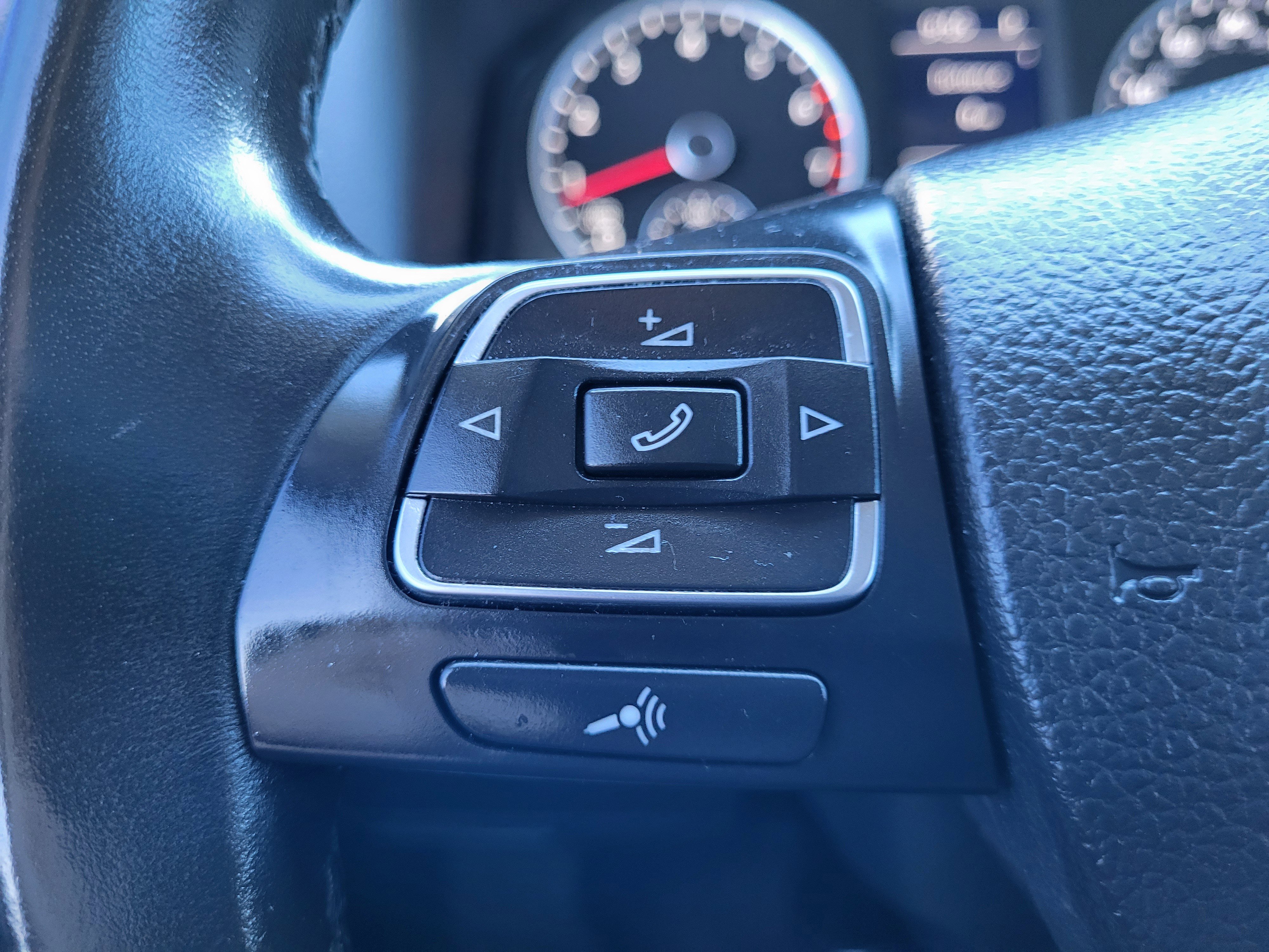 Used 2018 Volkswagen Tiguan Limited image 19