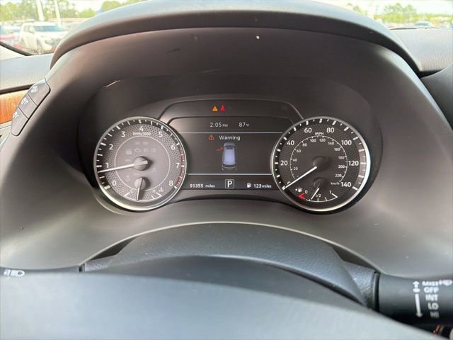 Used 2023 Nissan Armada SL w/ Captain's Chairs Package image 14