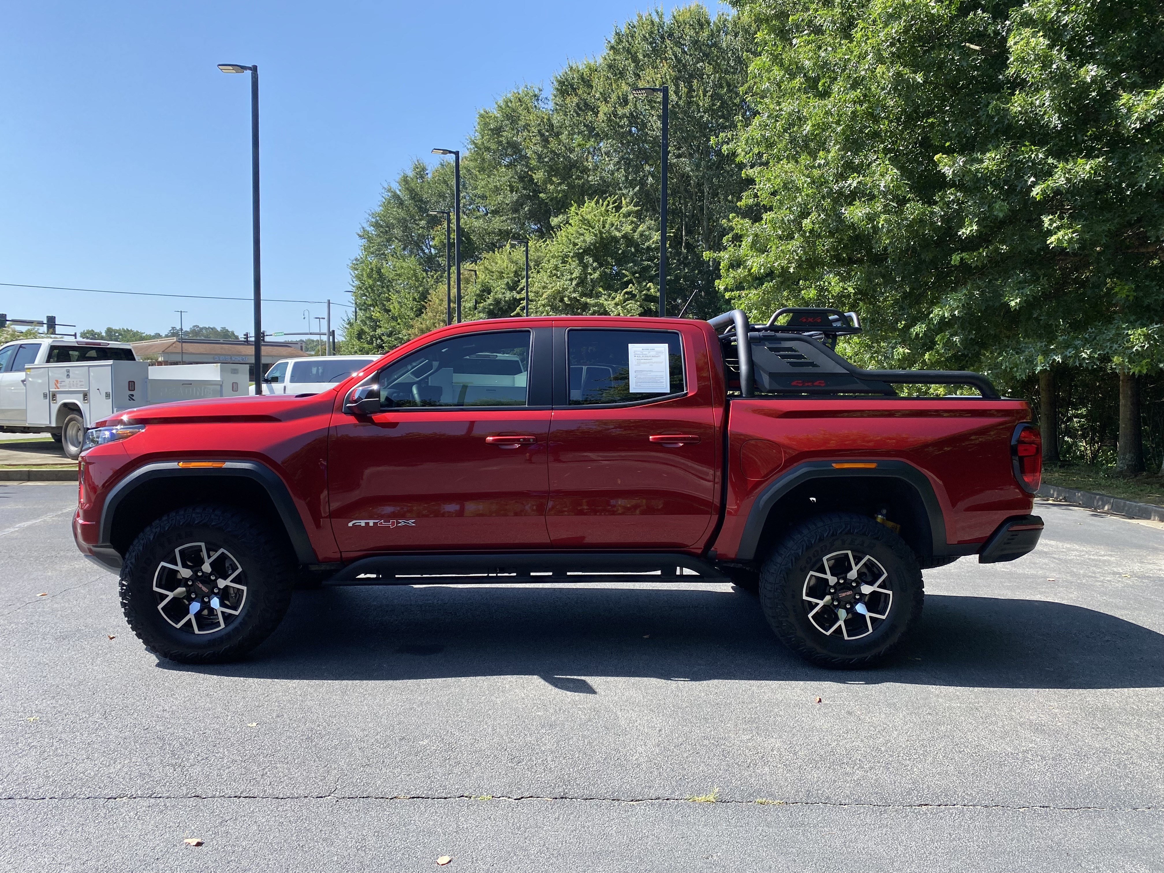 Used 2025 GMC Canyon AT4 w/ AT4X Package AWD/4WD image 6