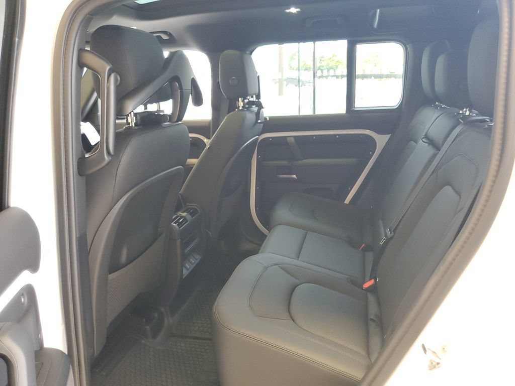 New 2026 Land Rover Defender 110 X-Dynamic SE AWD/4WD image 26