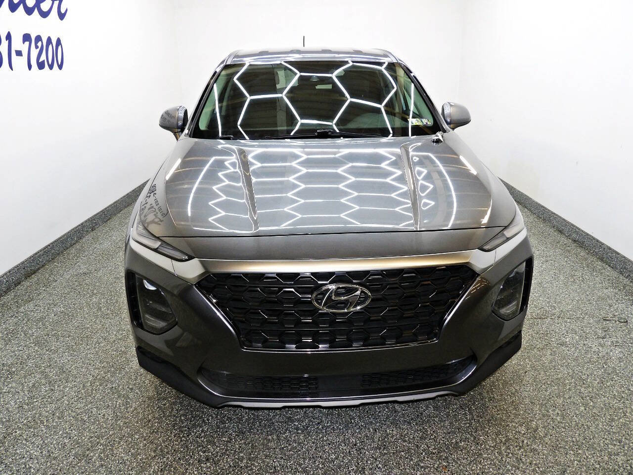 Used 2019 Hyundai Santa Fe SE image 2