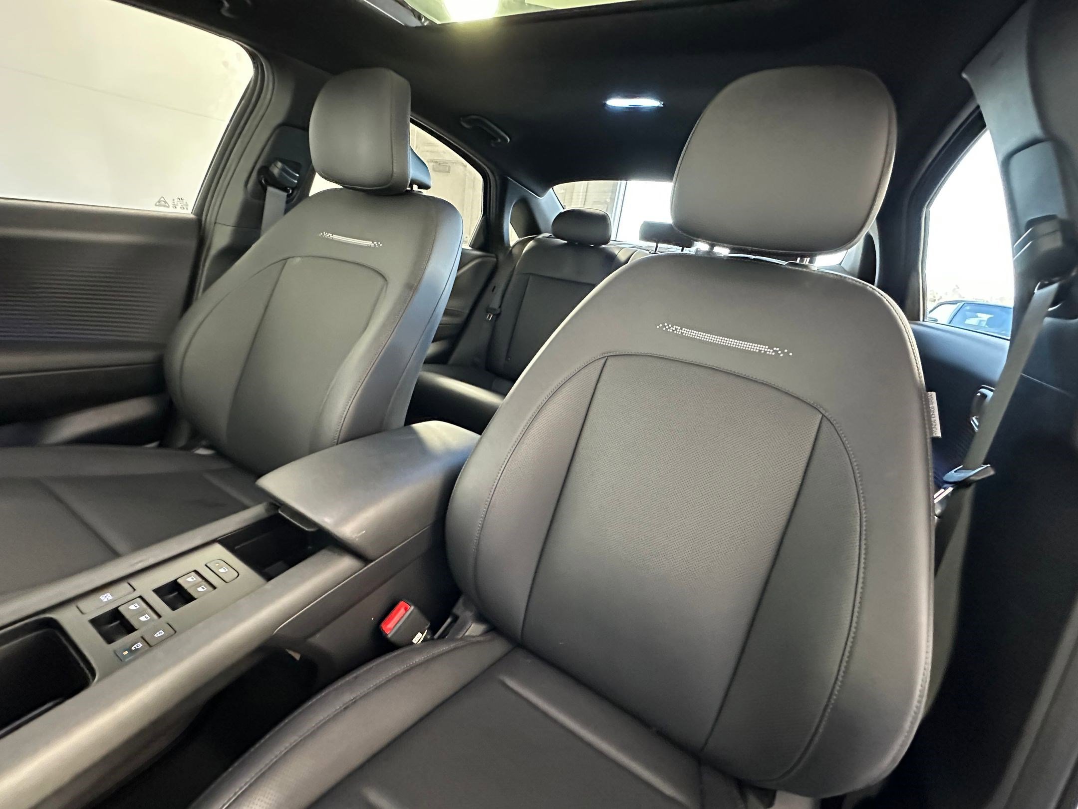 Used 2024 Hyundai Ioniq 6 Limited image 20