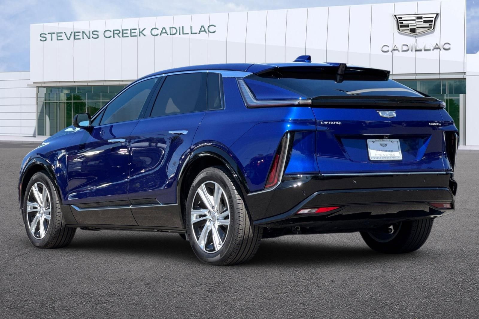 Used 2024 Cadillac Lyriq Tech w/ Driver Assist Package AWD/4WD image 5