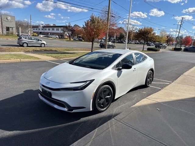 Certified 2024 Toyota Prius Prime SE image 4