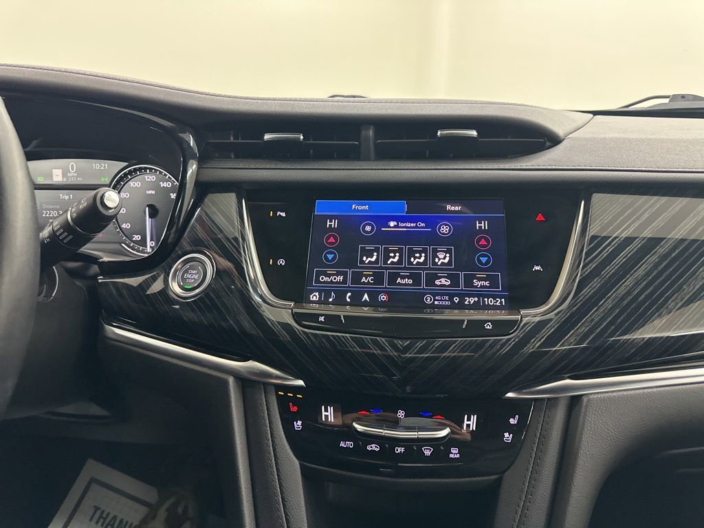 Used 2025 Cadillac XT6 Premium Luxury image 41