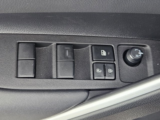 Used 2026 Toyota Corolla Cross LE w/ Moonroof Package FWD image 32