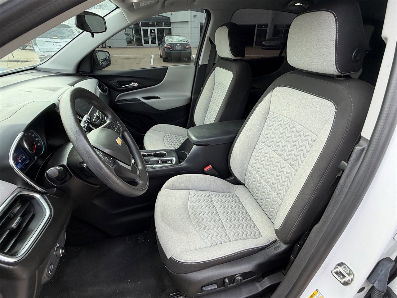 Used 2024 Chevrolet Equinox LS w/ LS Convenience Package image 24