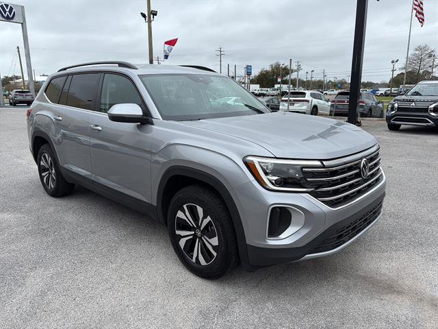 Certified 2025 Volkswagen Atlas SE image 8