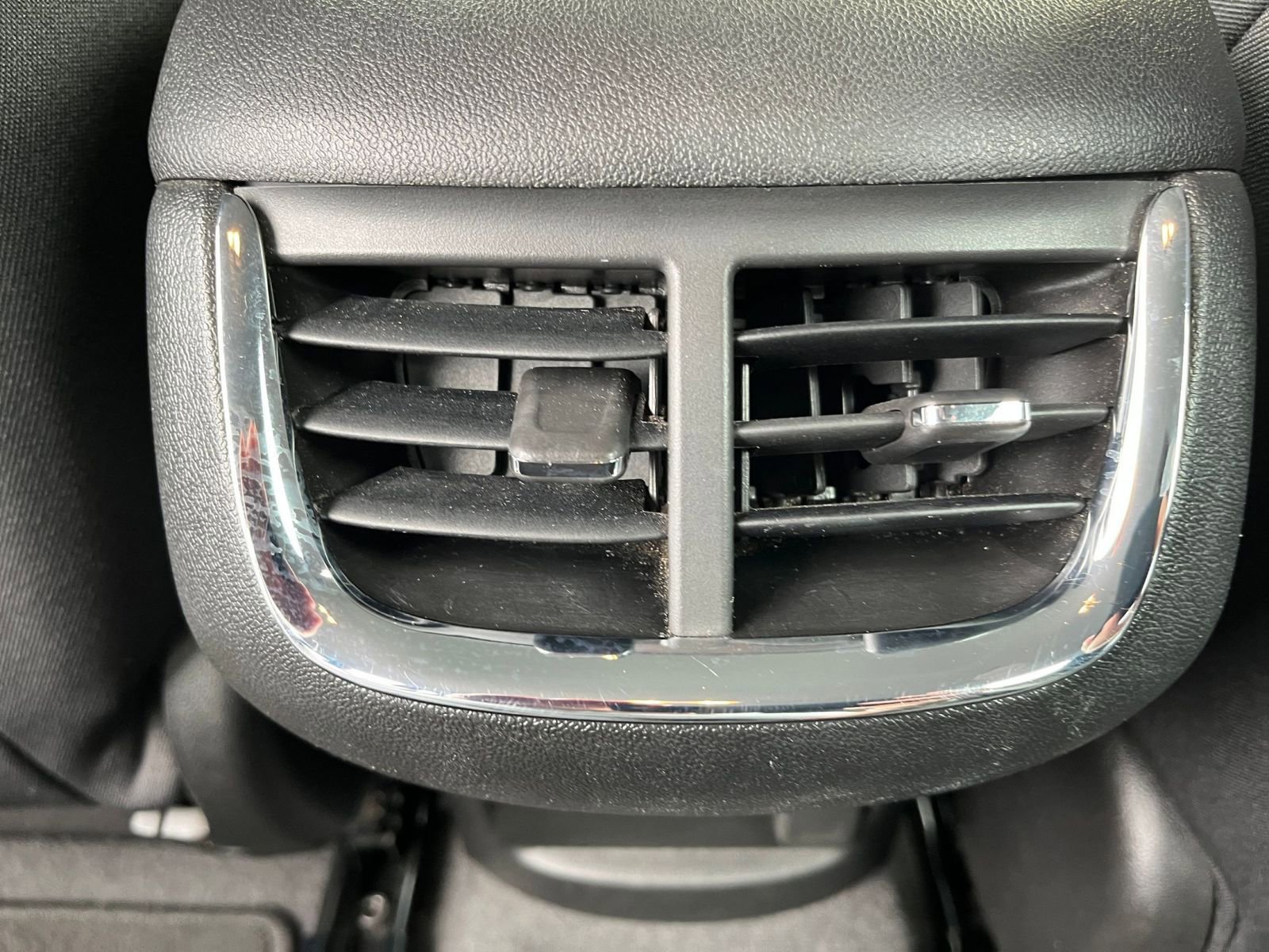 Used 2024 Chevrolet Malibu LT image 24